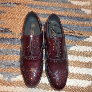 Brand NEW Wingtip (Men's)